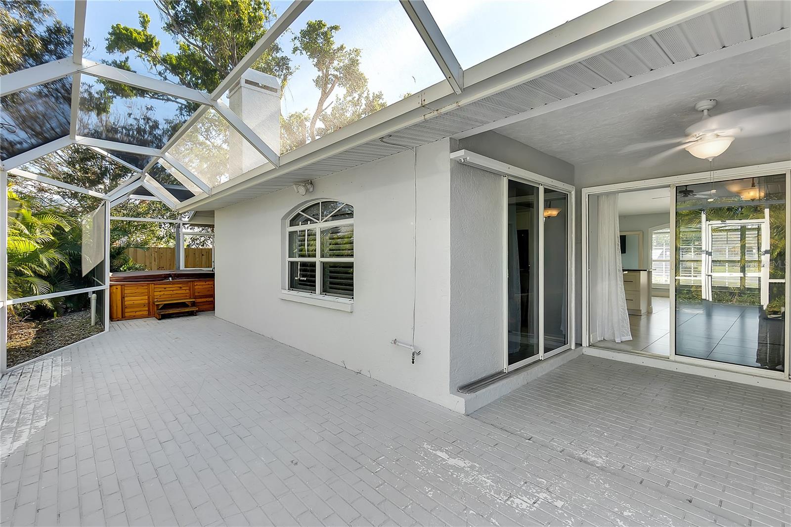 SARABAY WOODS - Residential