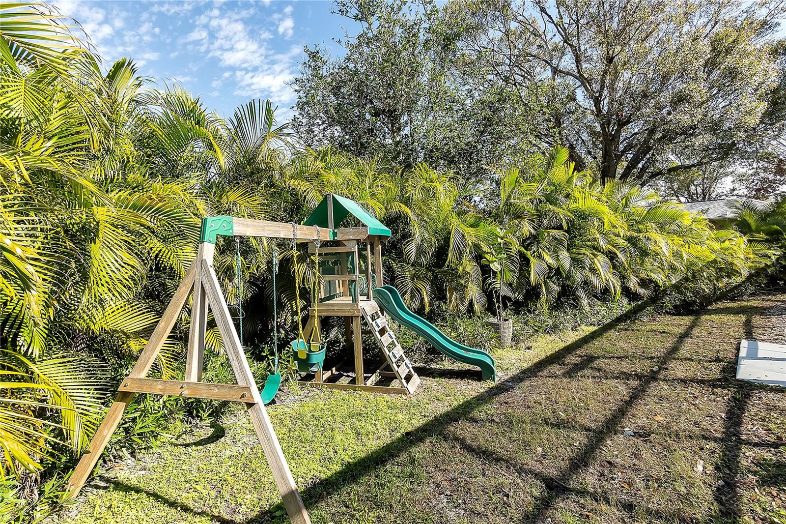 SARABAY WOODS - Residential