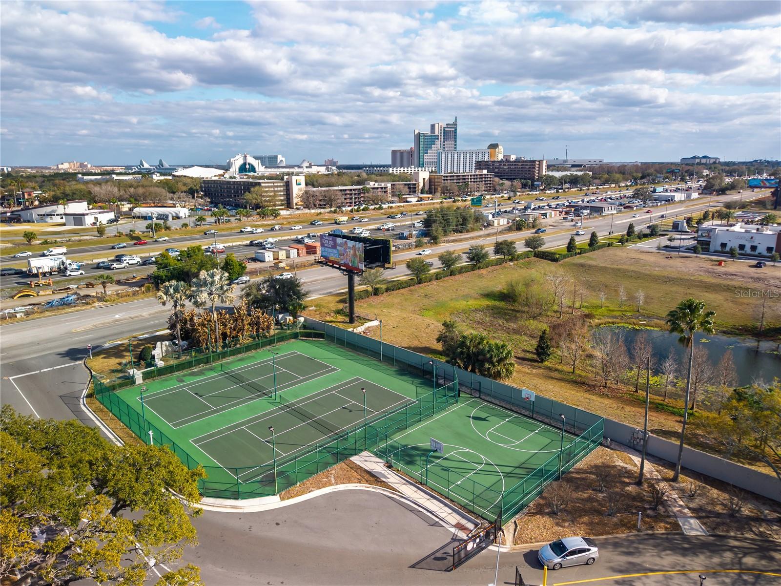 SAND LAKE PRIVATE RESIDENCES CONDO - Residential