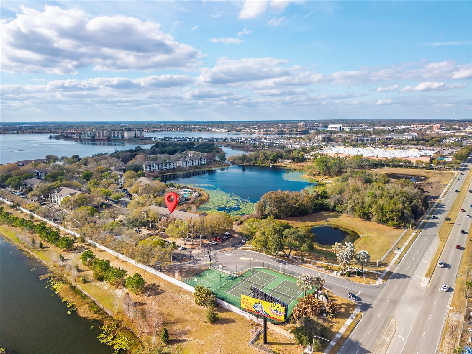 SAND LAKE PRIVATE RESIDENCES CONDO - Residential