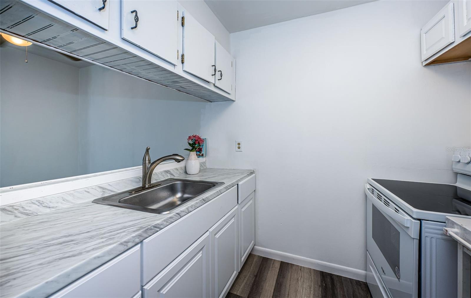 Photo 7 of 41 of 1799 N HIGHLAND AVENUE 106 condo