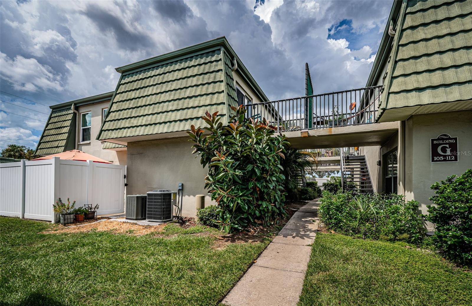 View CLEARWATER, FL 33755 condo