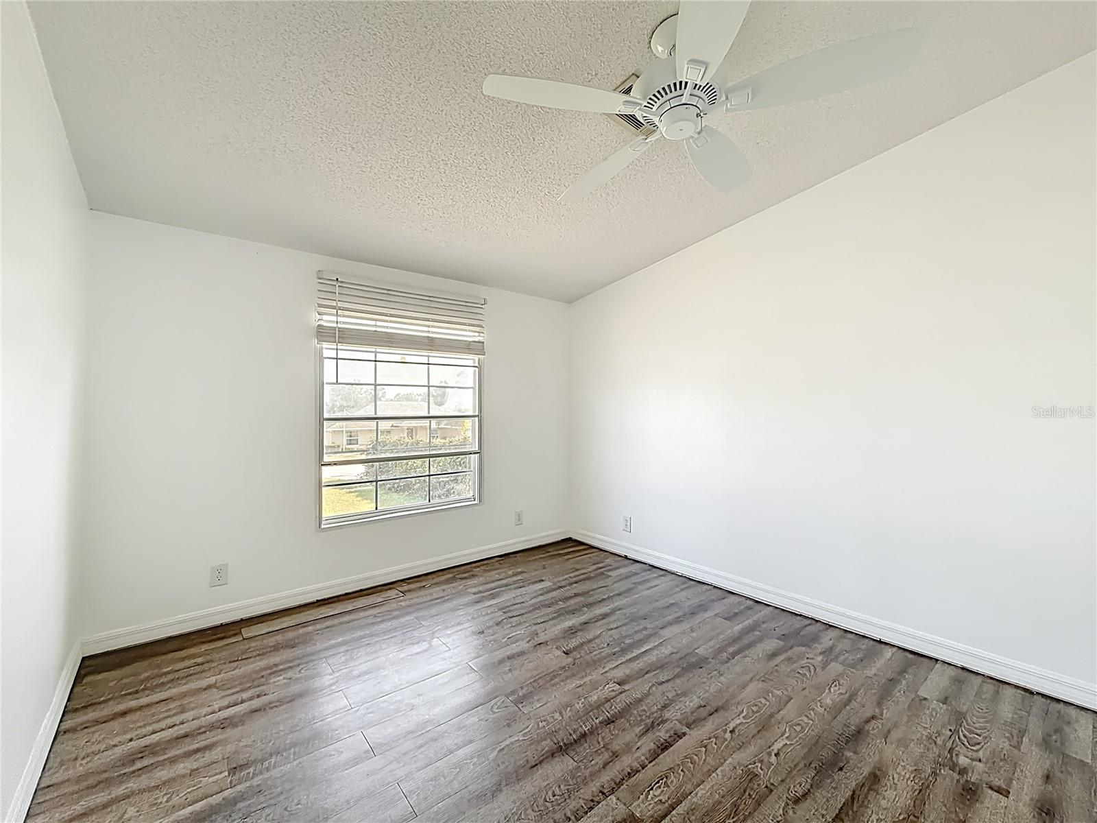 LAKE WEIR HARBOR ESTATE - Residential