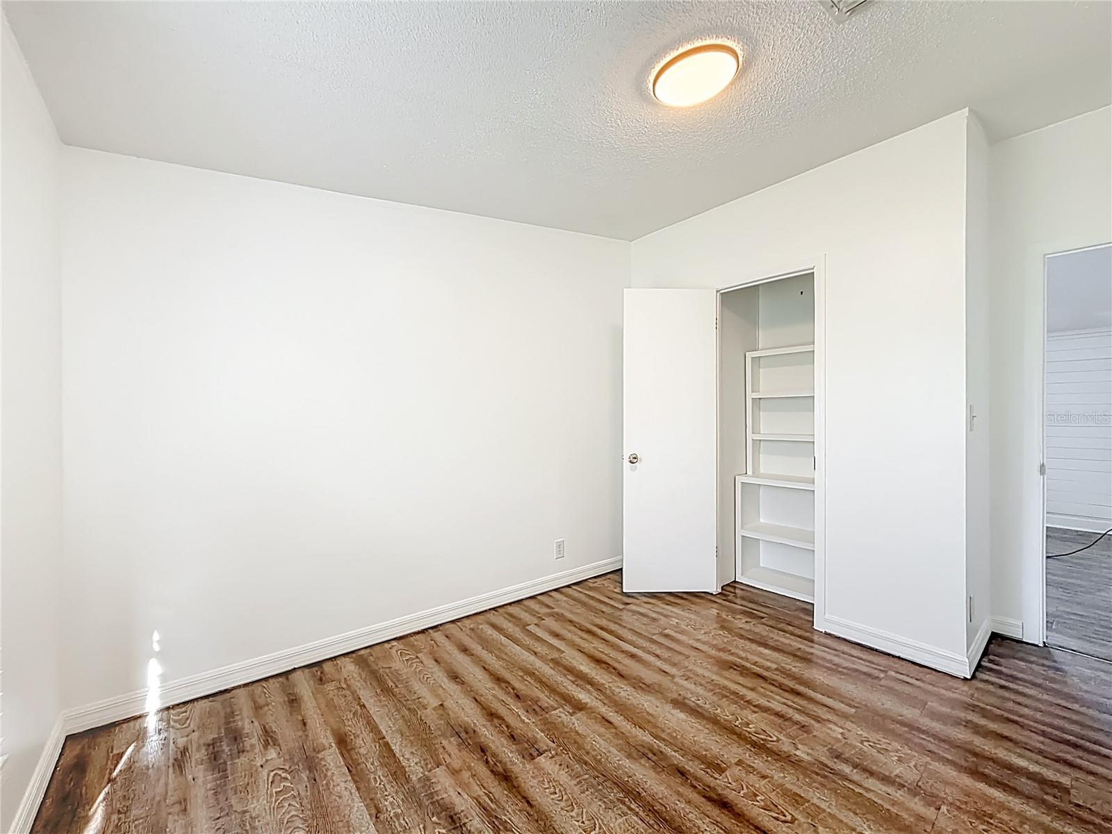 LAKE WEIR HARBOR ESTATE - Residential