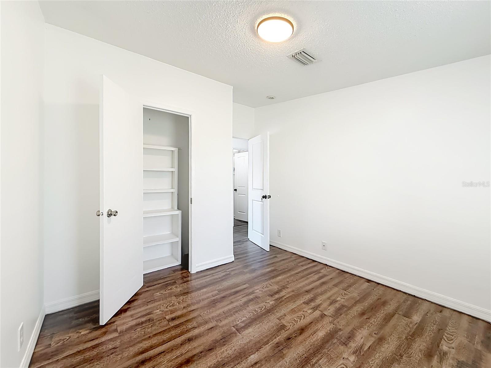 LAKE WEIR HARBOR ESTATE - Residential