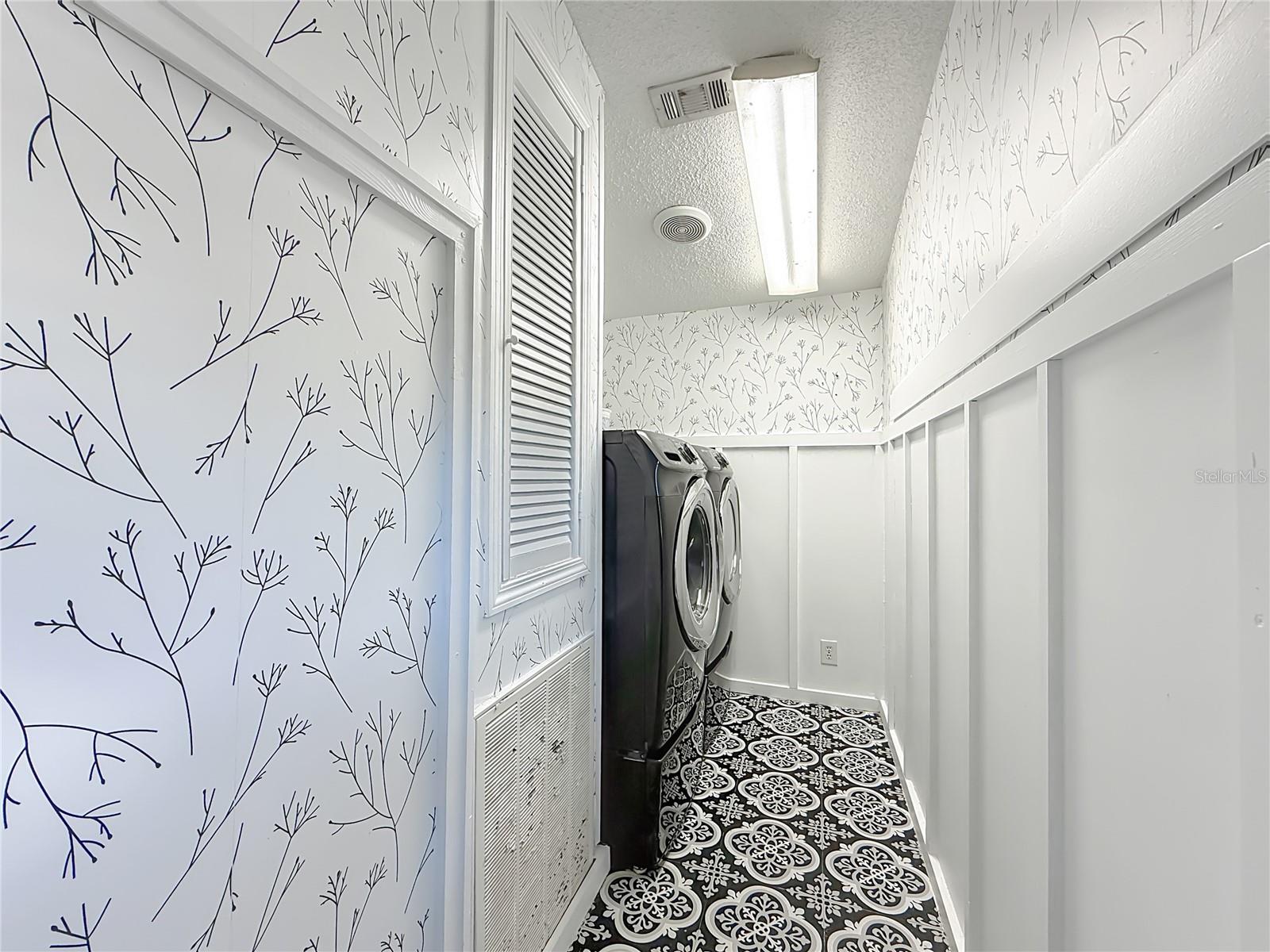 LAKE WEIR HARBOR ESTATE - Residential