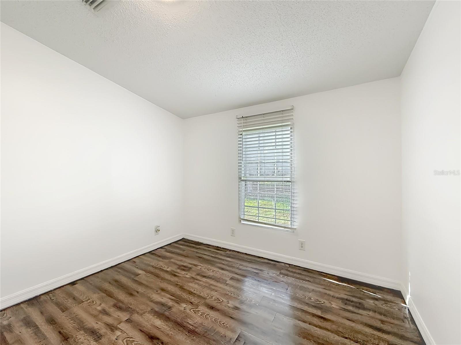 LAKE WEIR HARBOR ESTATE - Residential