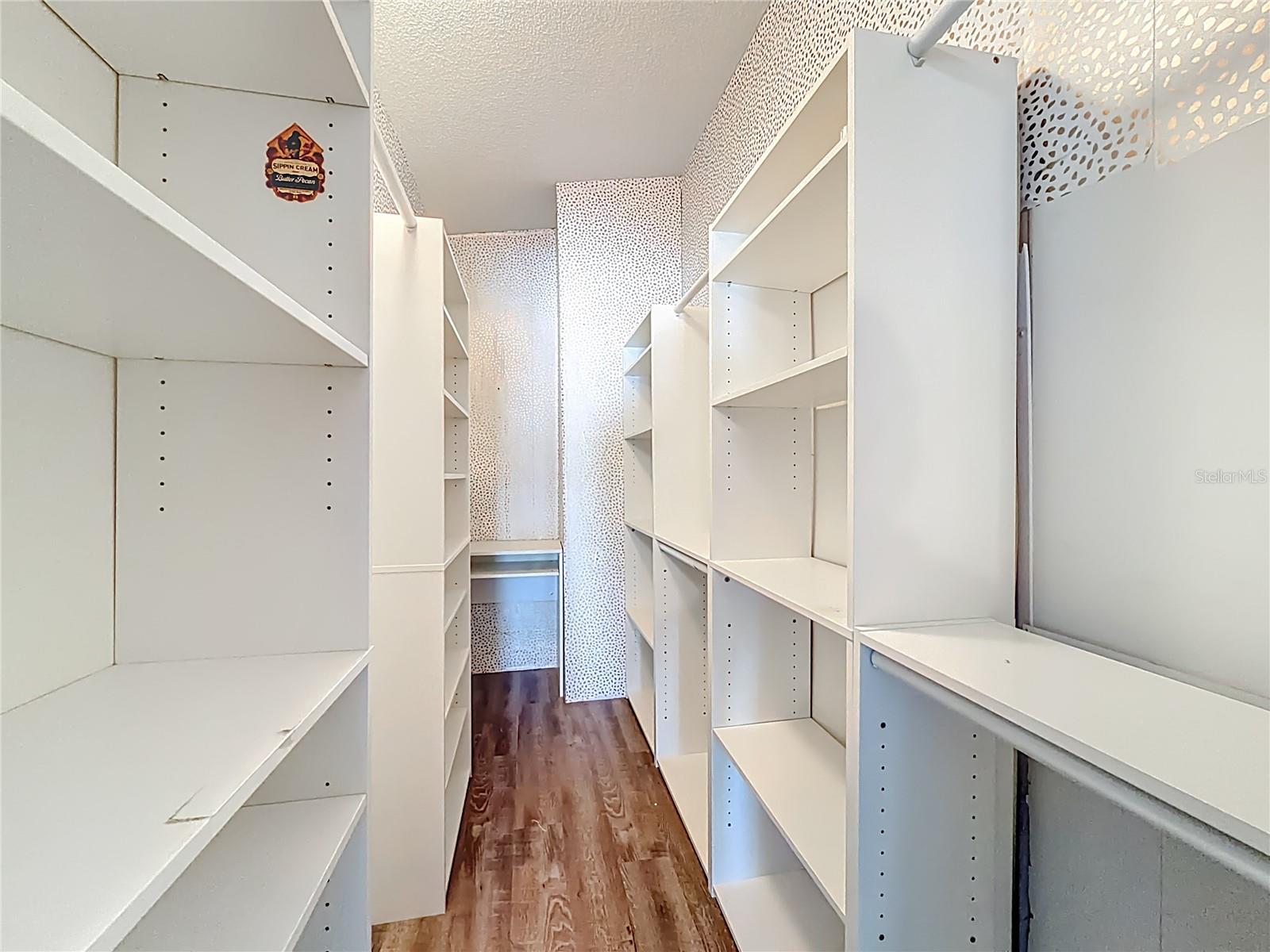 LAKE WEIR HARBOR ESTATE - Residential