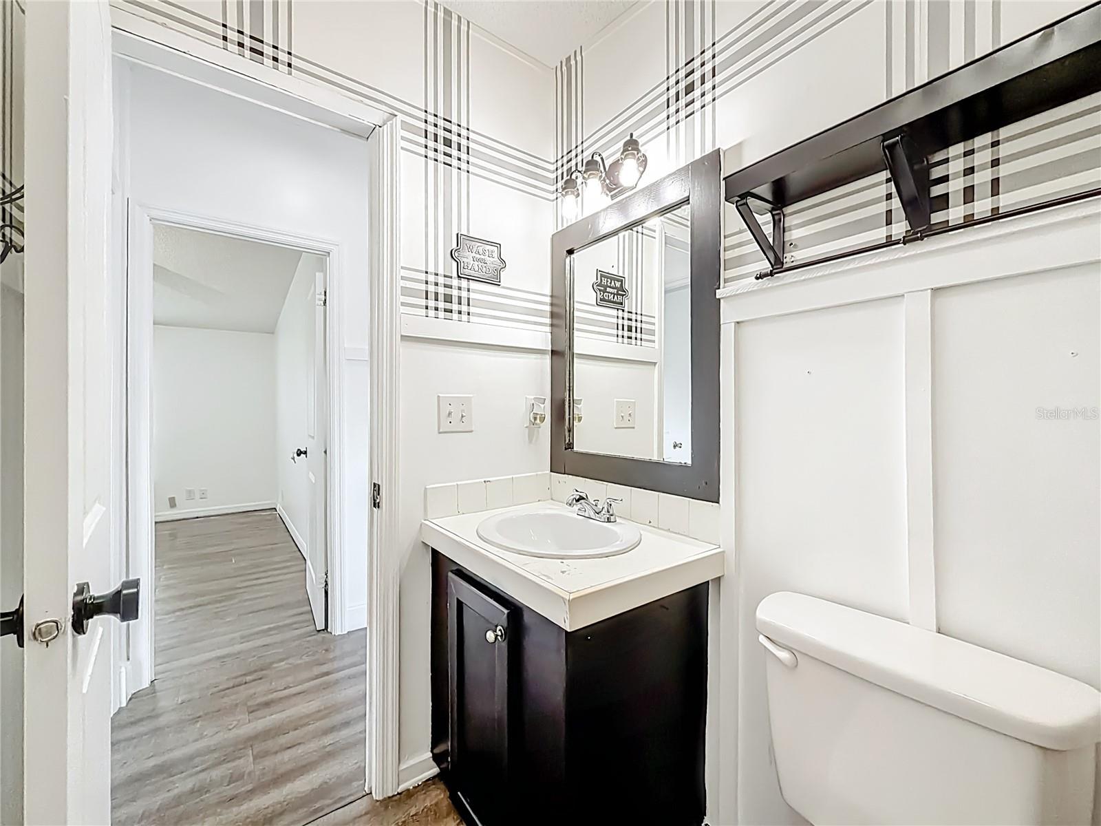 LAKE WEIR HARBOR ESTATE - Residential