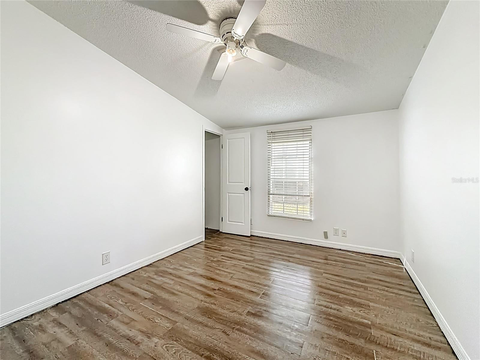 LAKE WEIR HARBOR ESTATE - Residential