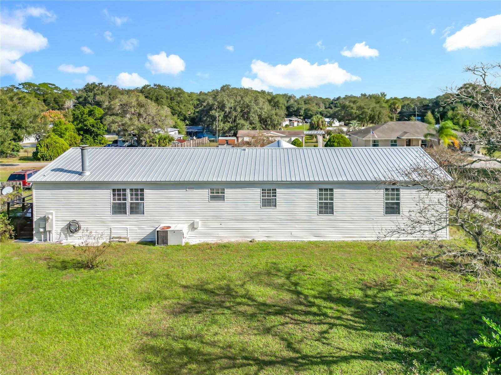 LAKE WEIR HARBOR ESTATE - Residential