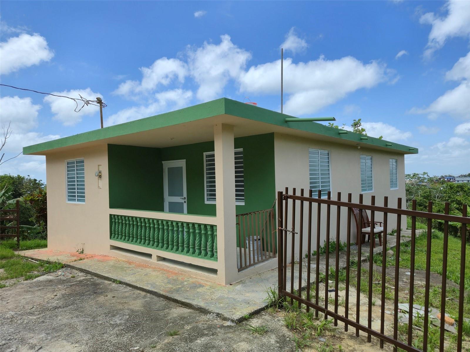 PR 723 KM 8.9 INT. HAYALES WARD