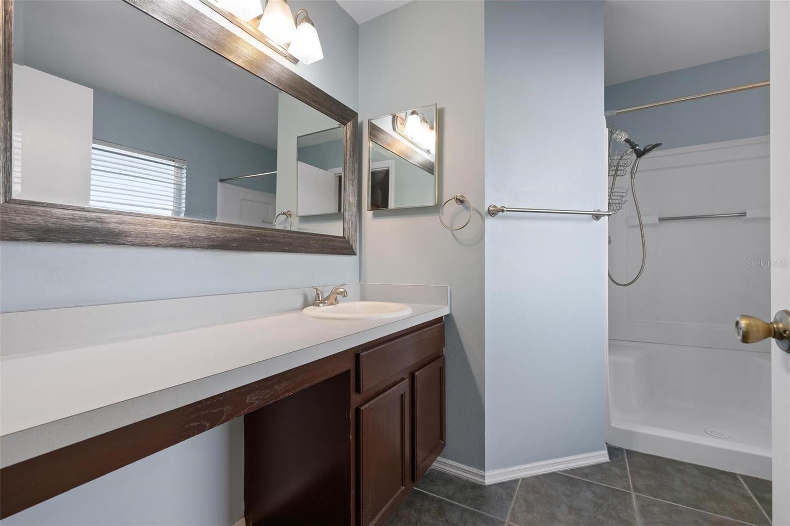 GATES CREEK - Residential Lease