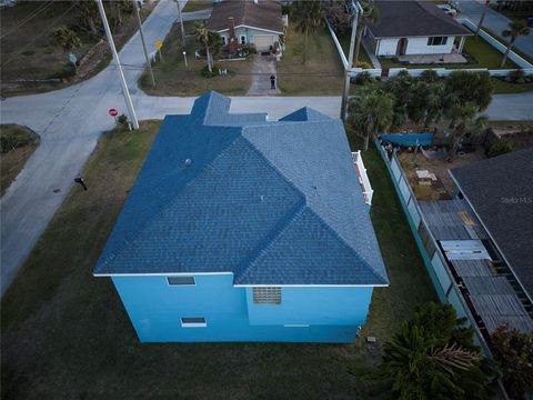 A home in PORT ORANGE