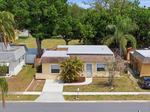 Photo of 12291 Mallory Drive, Largo, FL 33774 (MLS # TB8497534)
