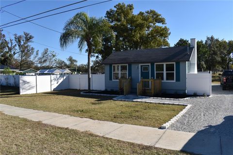 A home in EUSTIS