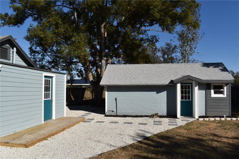 A home in EUSTIS