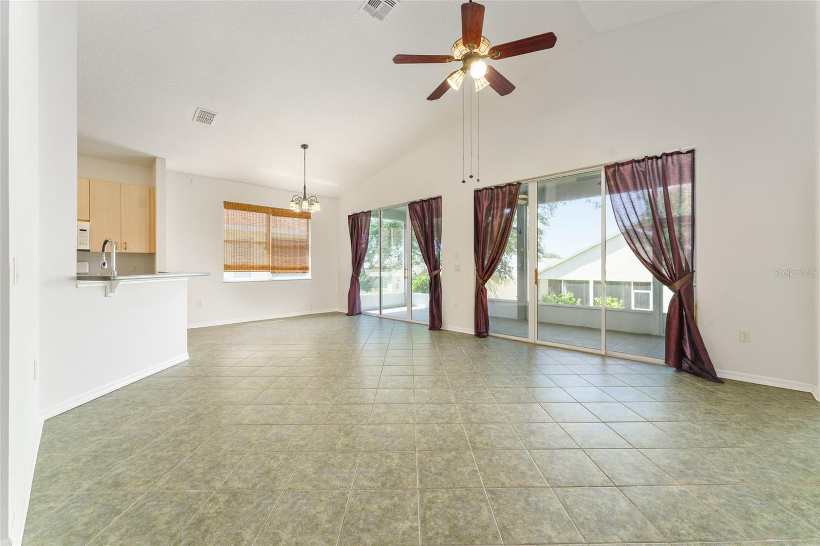 777 SUMMIT GREENS BOULEVARD