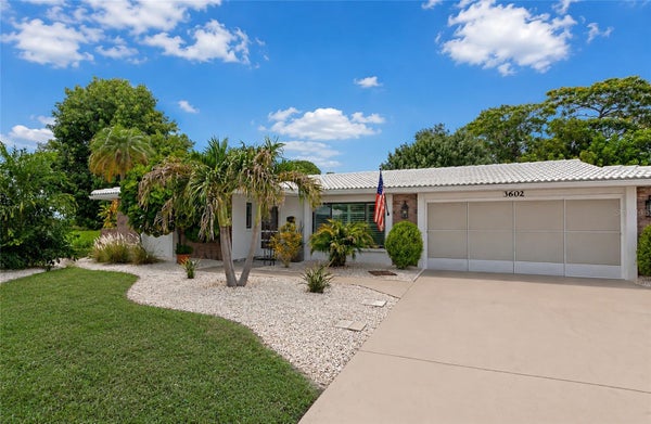3602 JOYCE DR, BRADENTON, FL 34208 - Image adfdf2bb71aeca08b491c288b82b8773/336508987