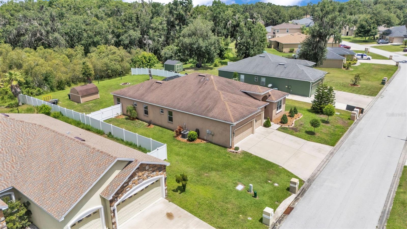 BLACKWATER OAKS - Residential