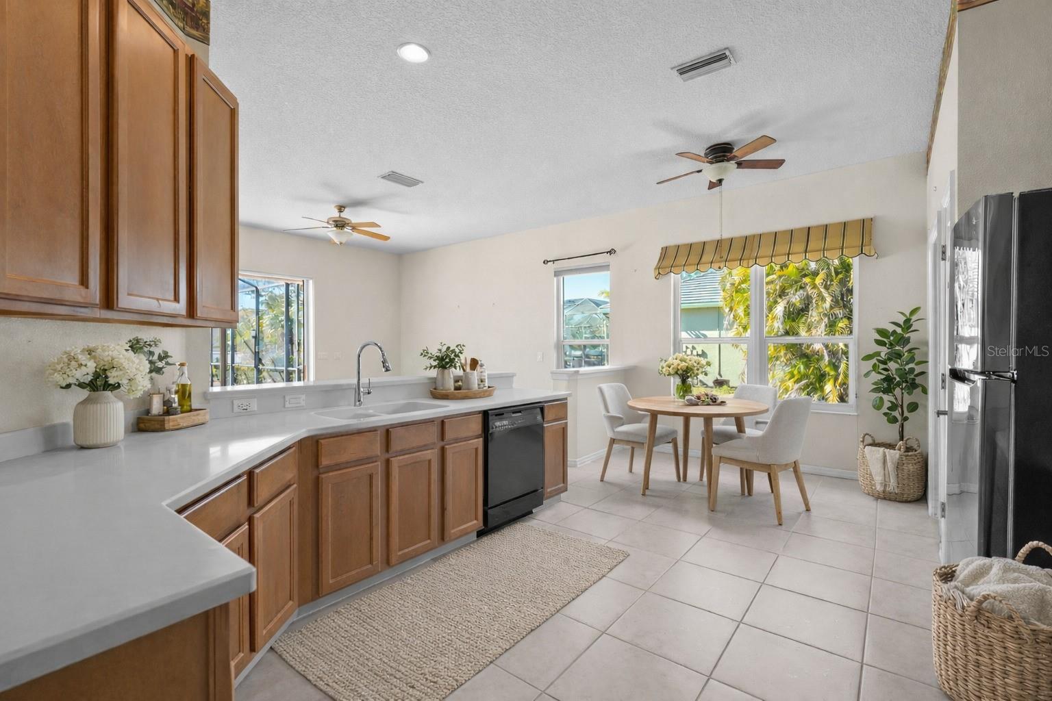 7810 AROLLA PINE BOULEVARD