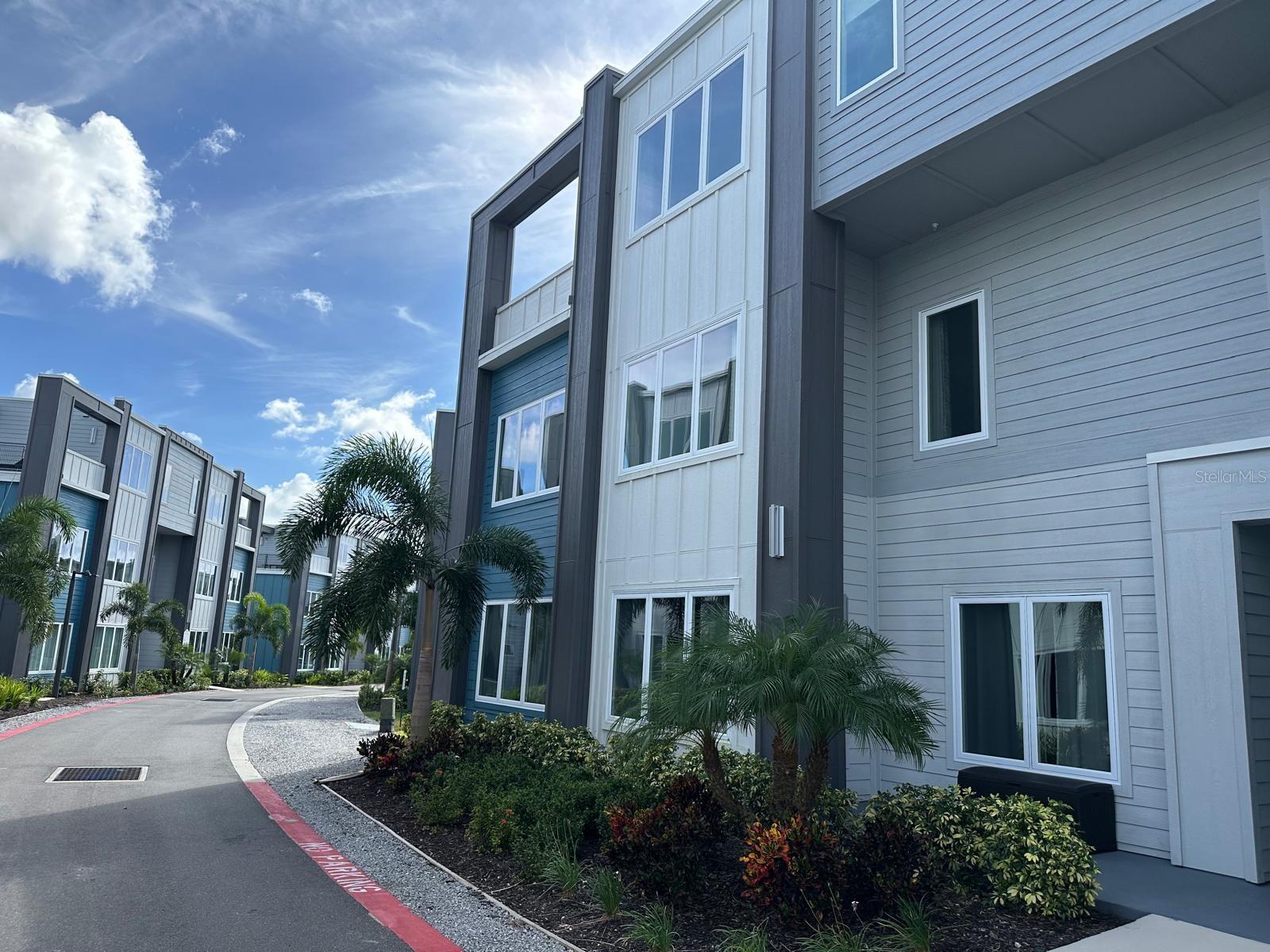 SPECTRUM AT REUNION CONDO PH 6A & 6B - Residential