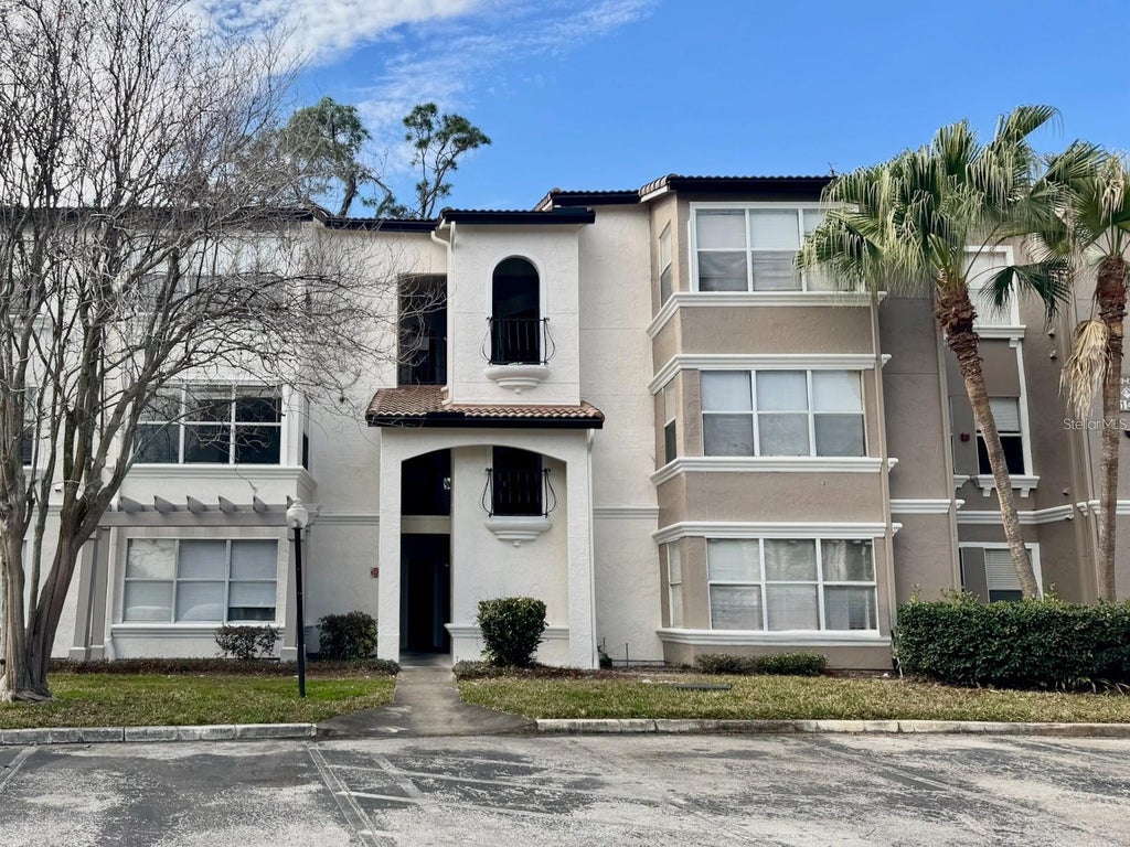 Photo of 5152 Conroy Road #1324, Orlando, FL 32811 (MLS # O6444711)
