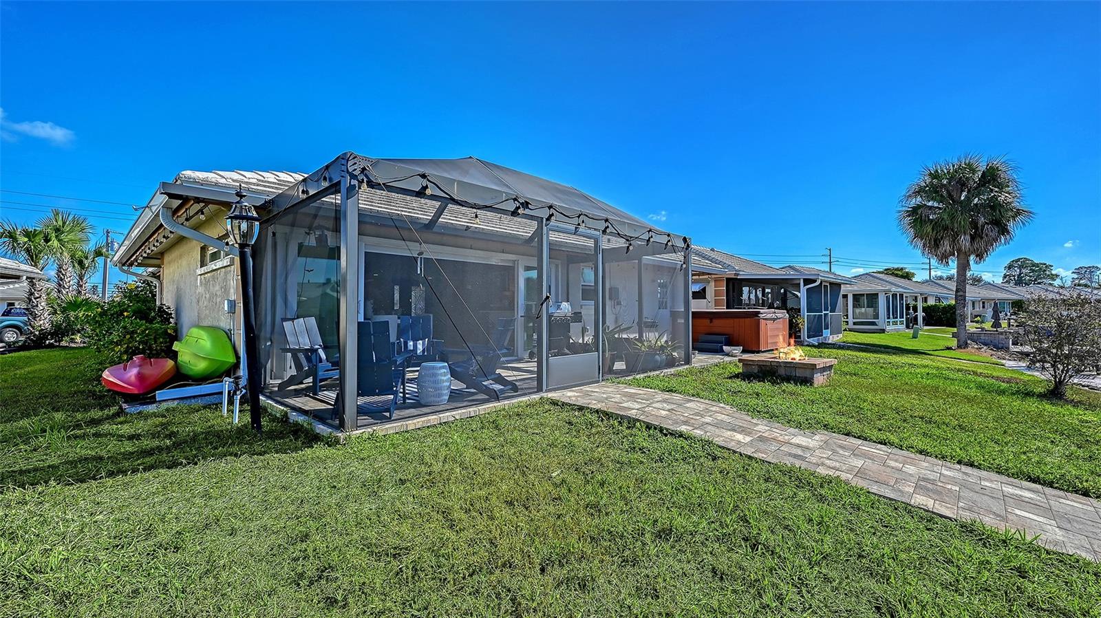 SORRENTO VILLAS 1 - Residential