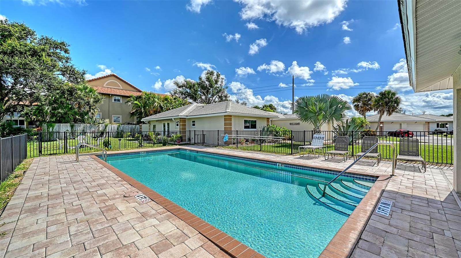 SORRENTO VILLAS 1 - Residential