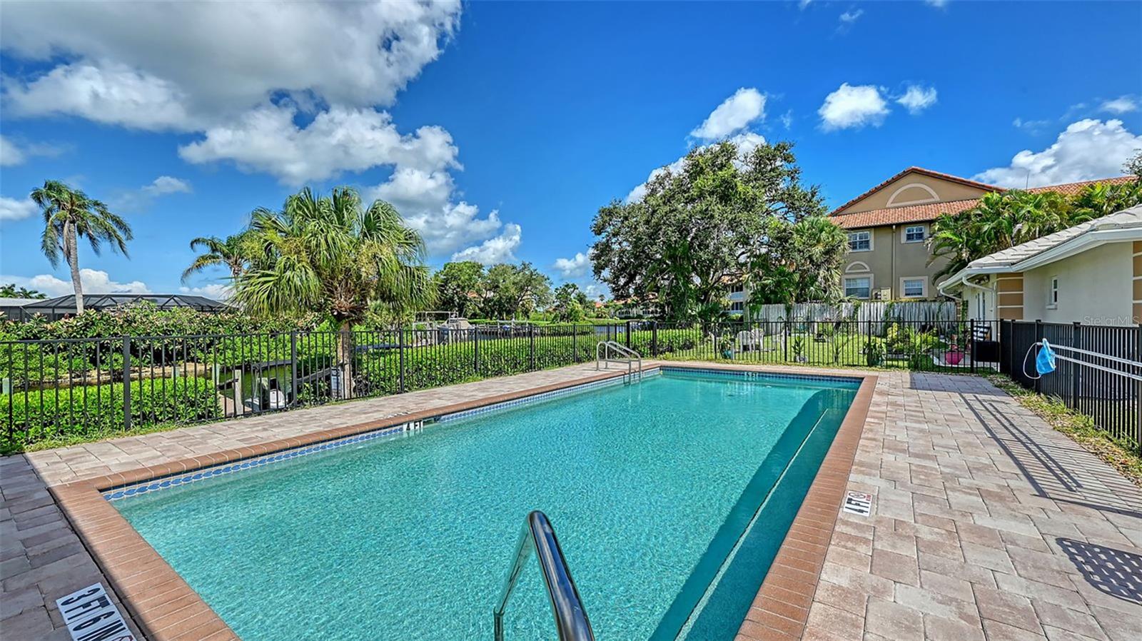 SORRENTO VILLAS 1 - Residential