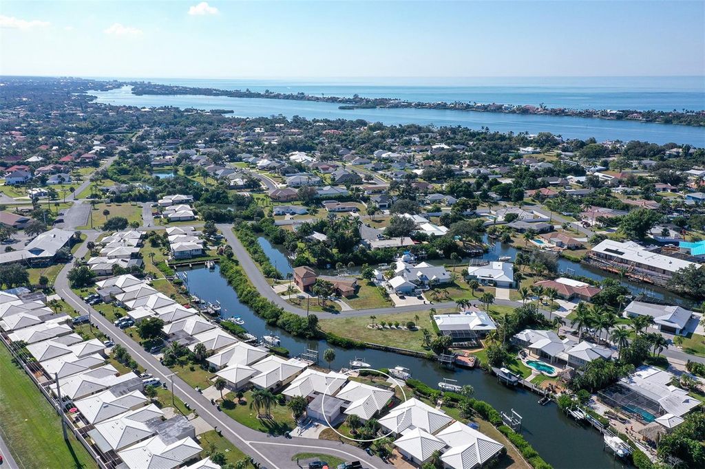 Photo of 119 Villa Drive, Osprey, FL 34229 (MLS # N6141356)