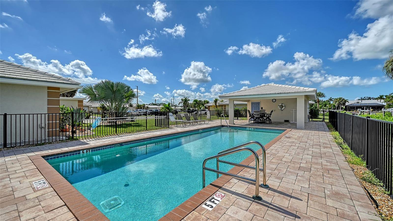 SORRENTO VILLAS 1 - Residential