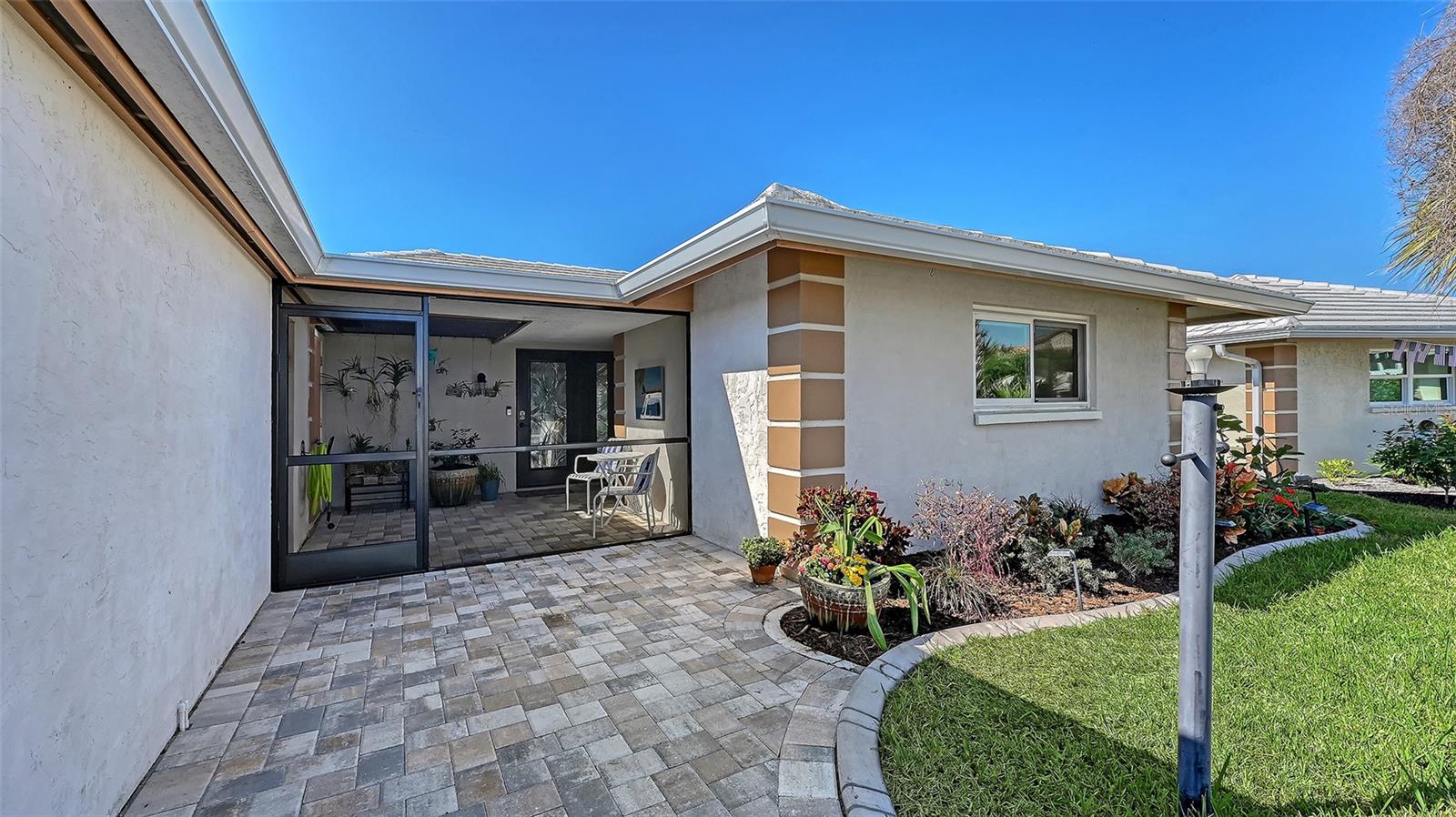 SORRENTO VILLAS 1 - Residential