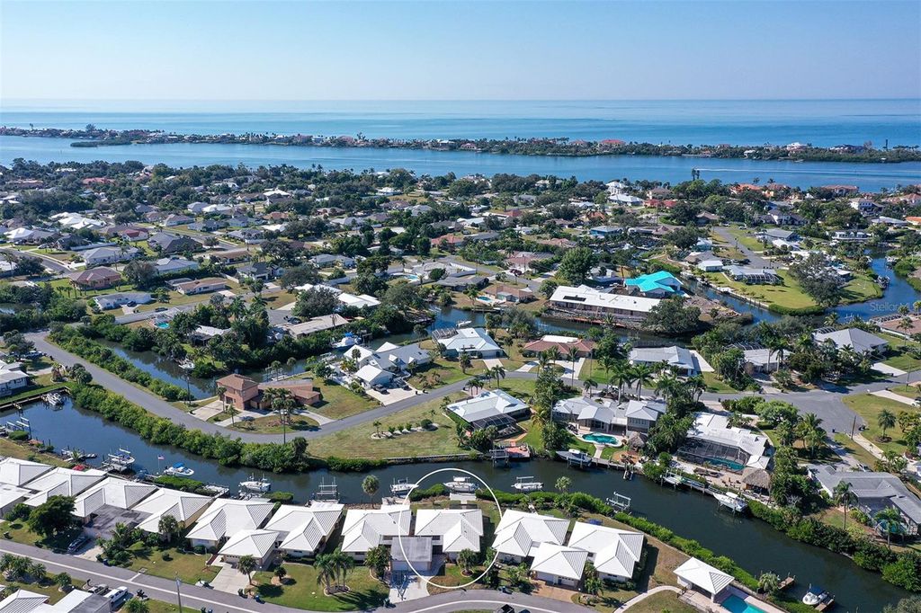 Photo of 119 Villa Drive, Osprey, FL 34229 (MLS # N6141356)