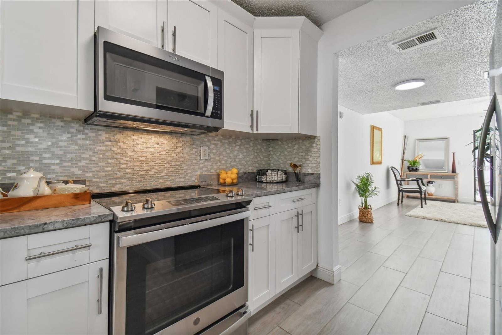 4427 DYLAN LOOP 190