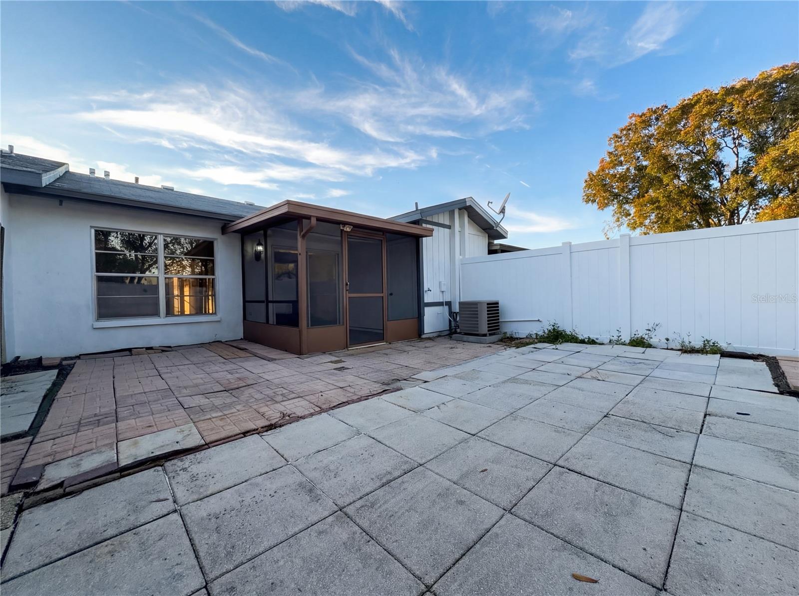 1703 OAK BRANCH COURT