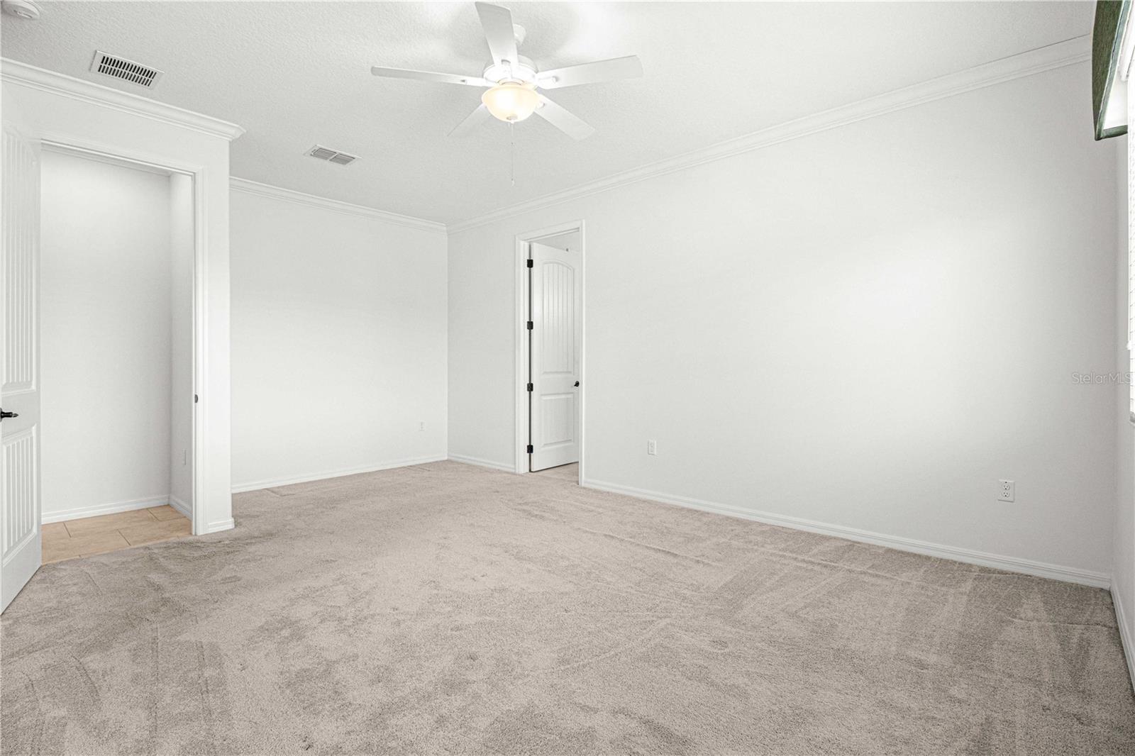 ON TOP OF THE WORLD - Residential