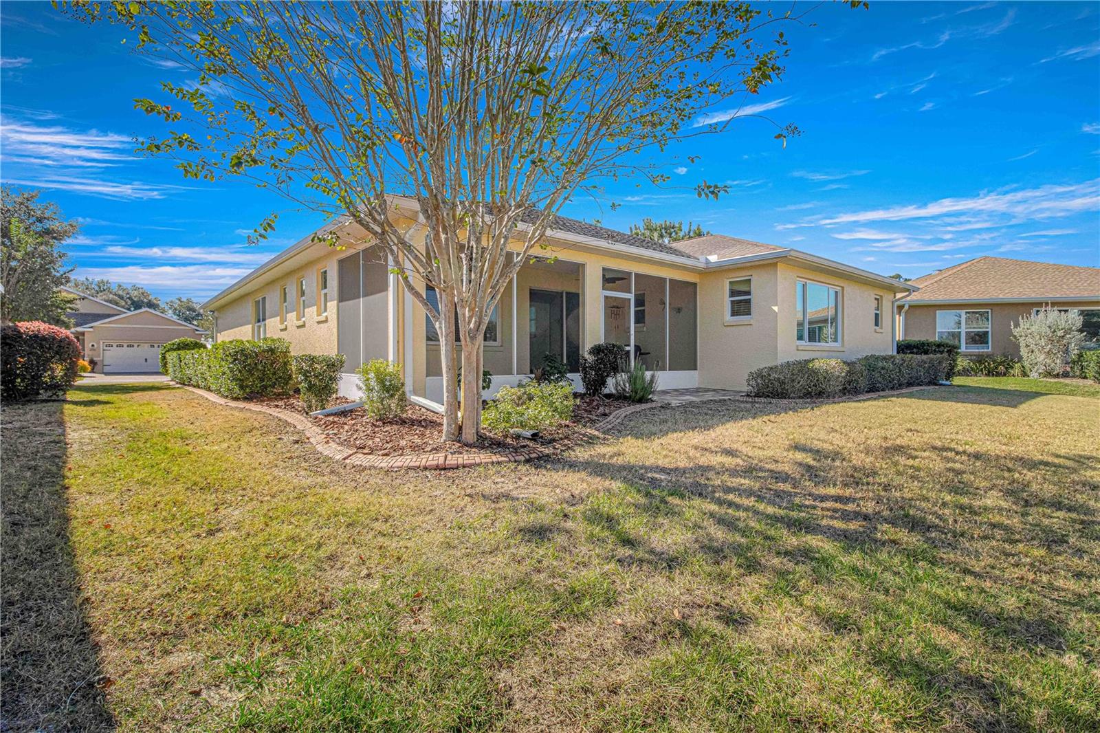 ON TOP OF THE WORLD - Residential