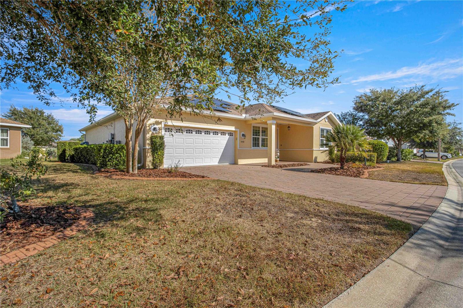 ON TOP OF THE WORLD - Residential