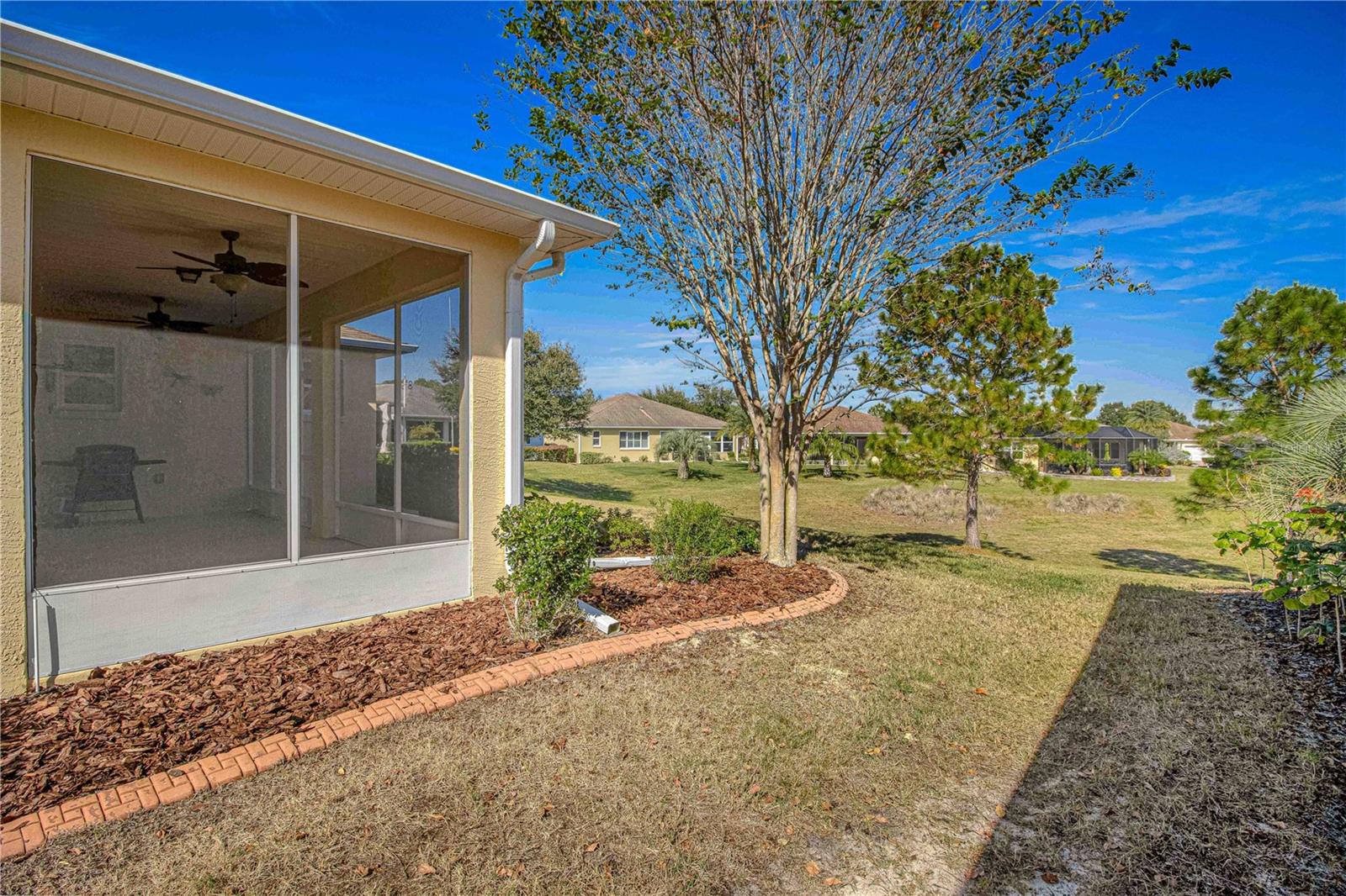 ON TOP OF THE WORLD - Residential