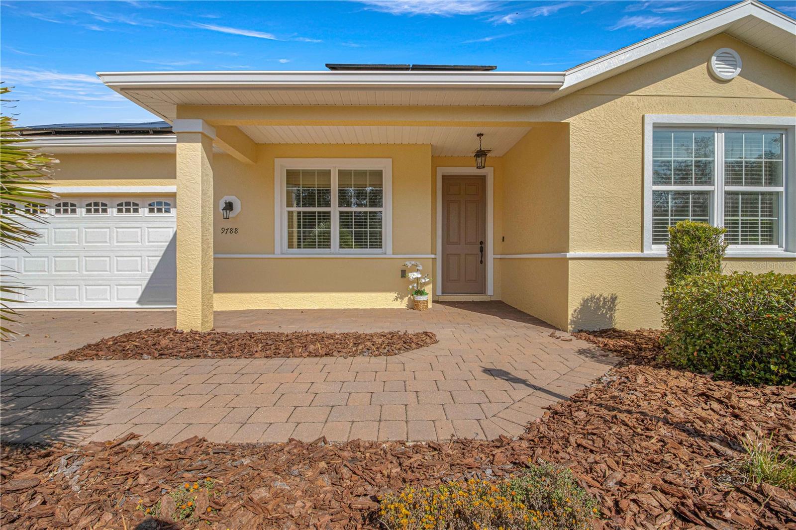 ON TOP OF THE WORLD - Residential