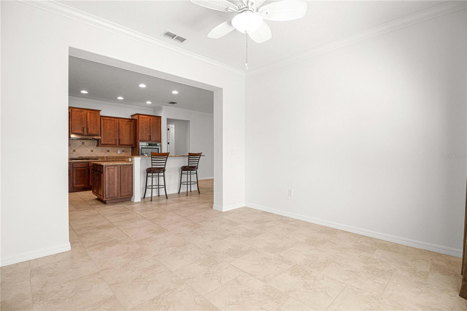 ON TOP OF THE WORLD - Residential