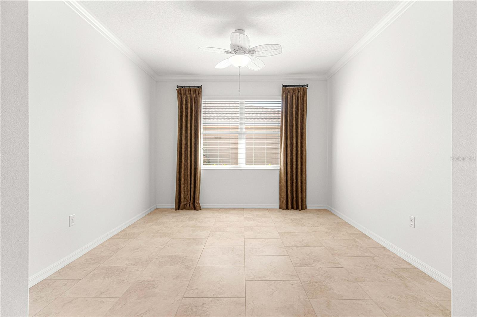 ON TOP OF THE WORLD - Residential