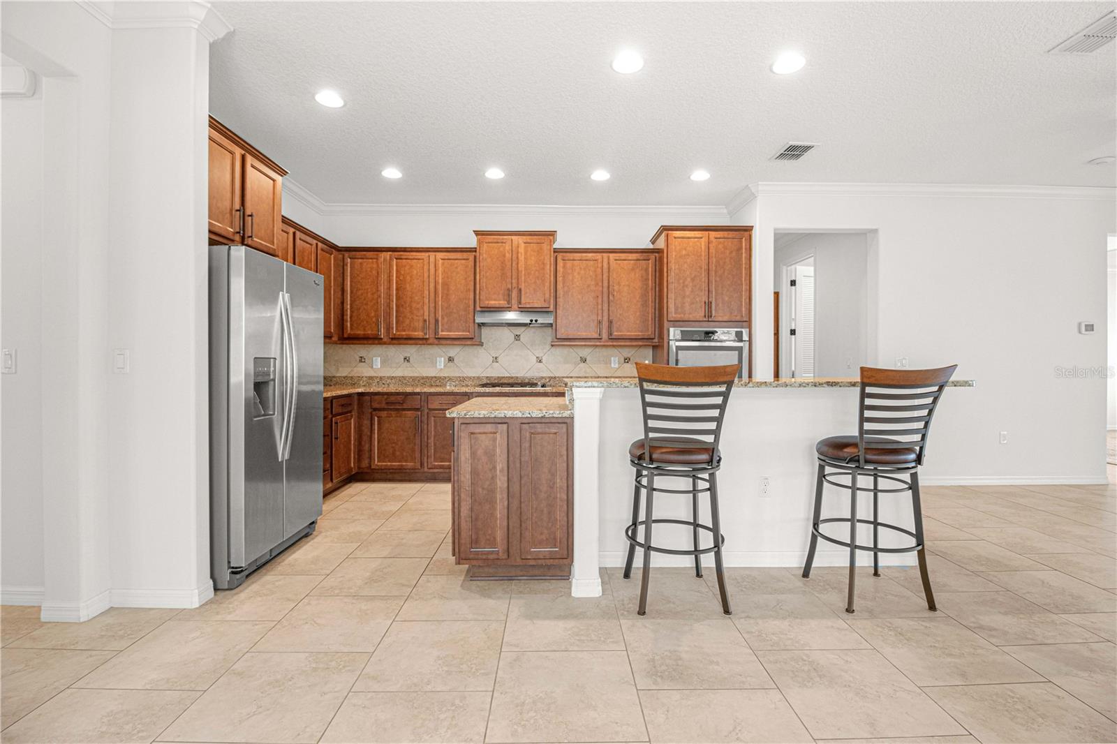 ON TOP OF THE WORLD - Residential