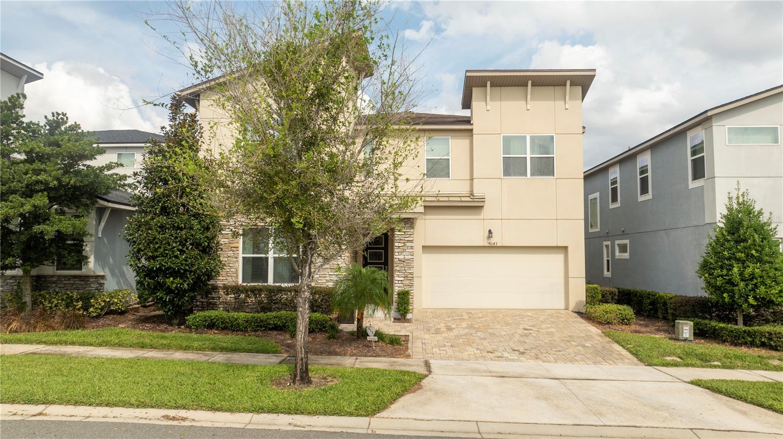 9043 SUNSHINE RIDGE LOOP