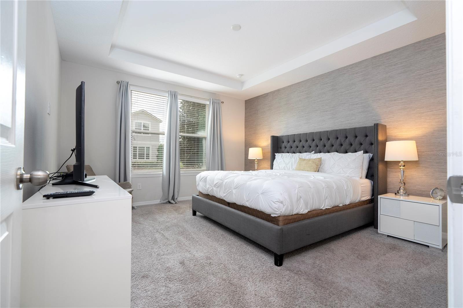 9043 SUNSHINE RIDGE LOOP