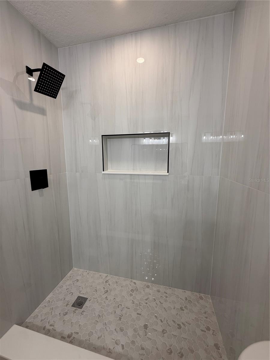 WINDWARD SQUARE SEC 1 - Residential