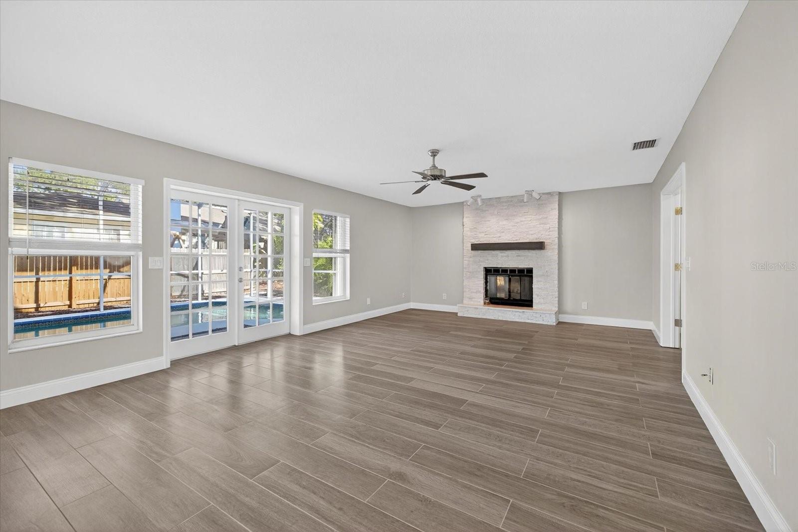 MARYLAND MANOR REV - Residential