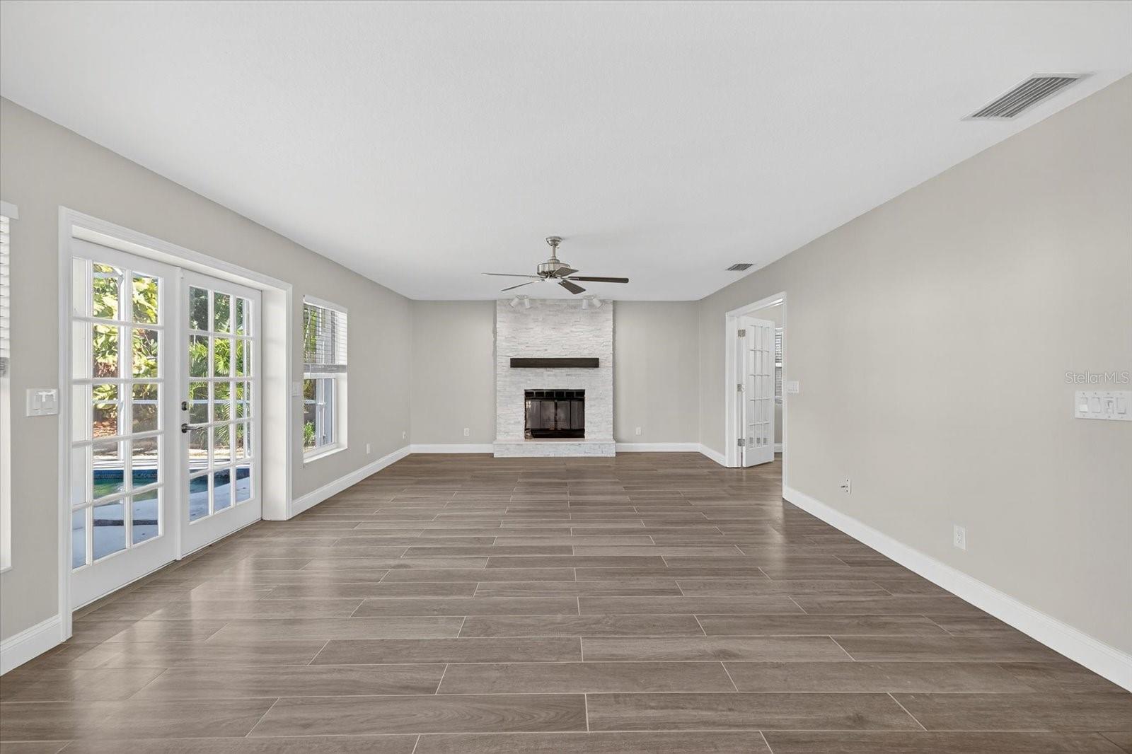 MARYLAND MANOR REV - Residential