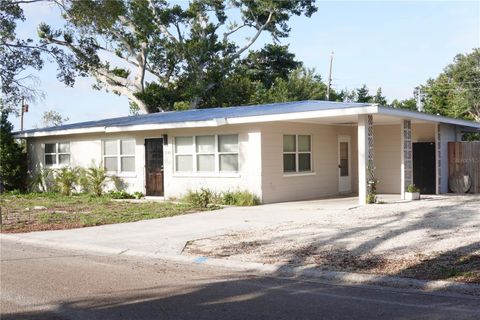 1207 65TH STREET NW BRADENTON FL 34209